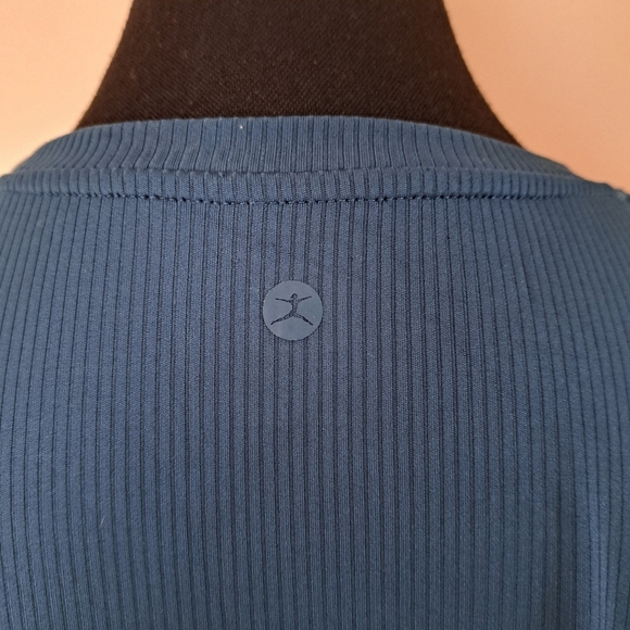 Danskin Active Top Ribbed Women's Large Blue Long Sleeved Crewneck Tee - Picture 9 of 16